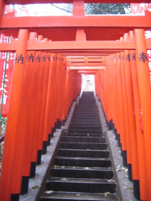 雪の日枝山王神社　稲荷参道